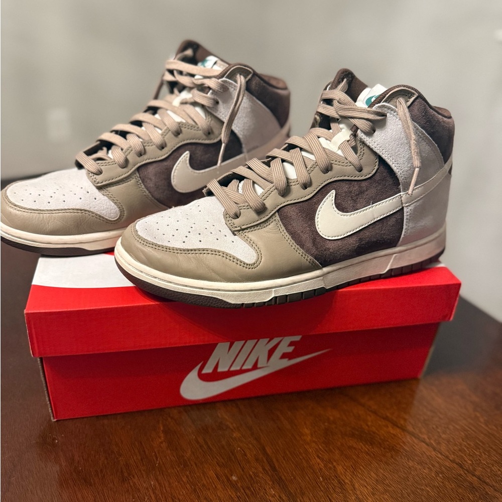 Nike High-Top Sneakers in Brown and White